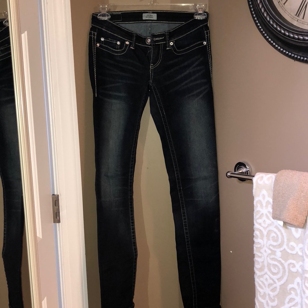Buckle jeans